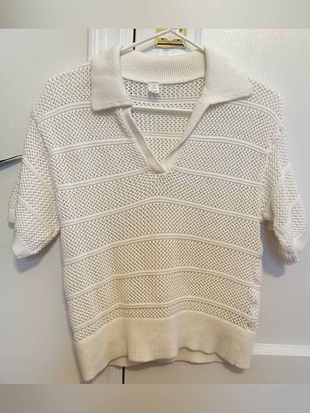 old navy white open knit crochet look polo camp shirt, size small